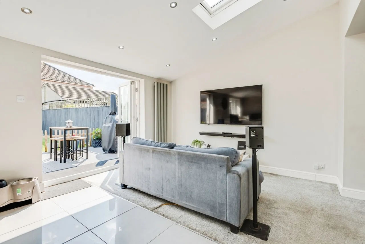 Cumberland Road, Swindon, Wiltshire, SN3, photo 6