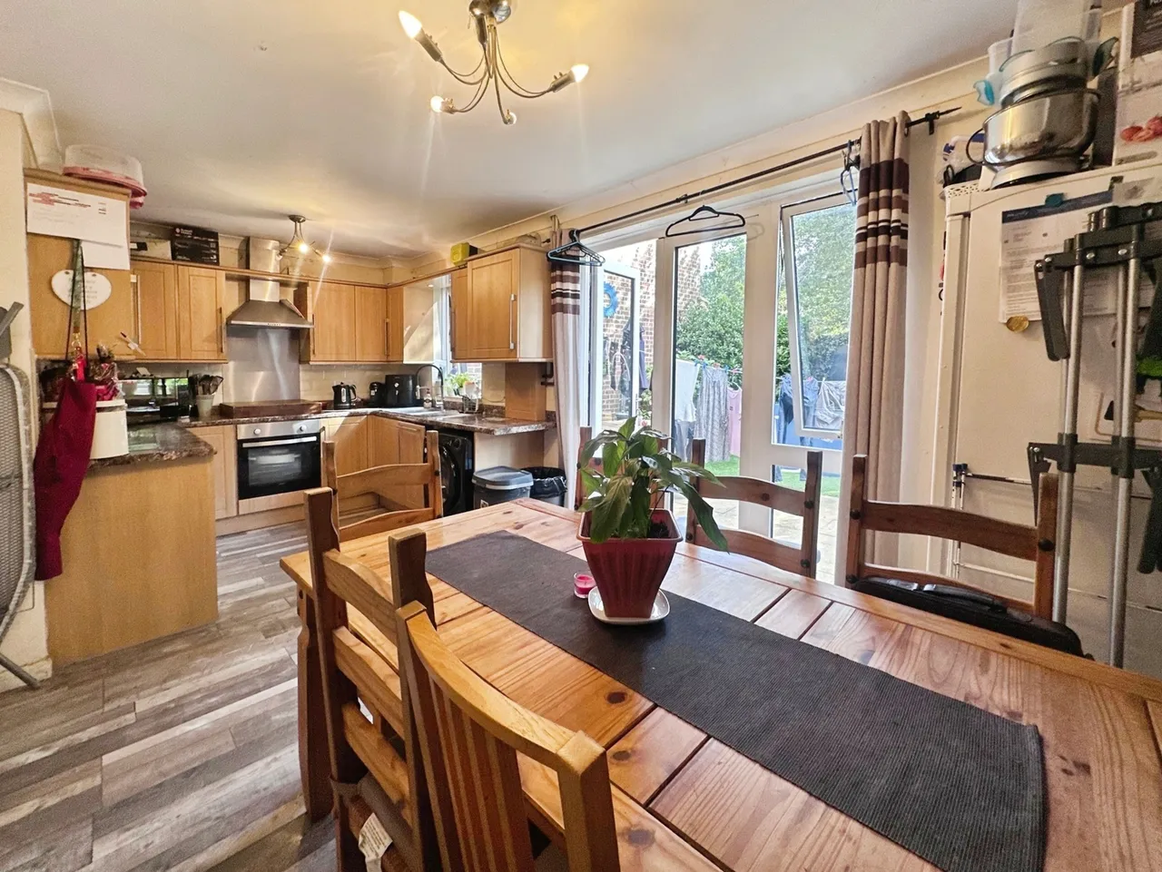 Wickham Place, Church Crookham, Fleet, Hampshire, GU52 6NQ, photo 3