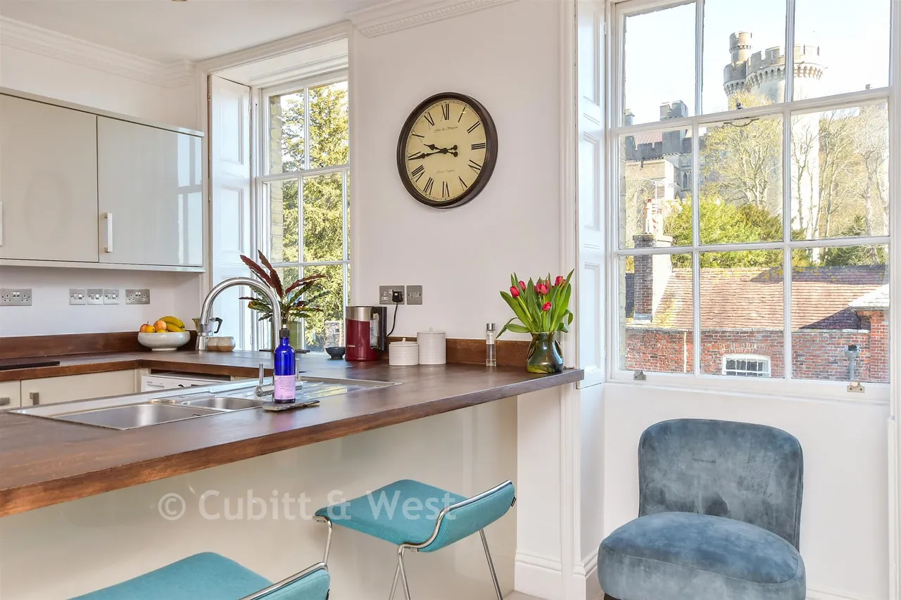 High Street, Arundel, BN18, photo 6