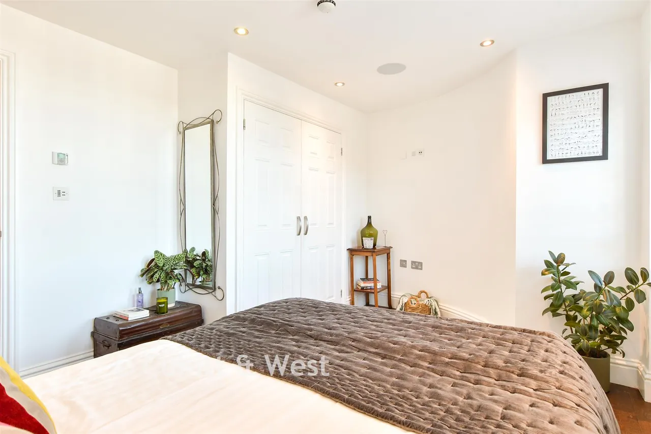 High Street, Arundel, BN18, photo 10