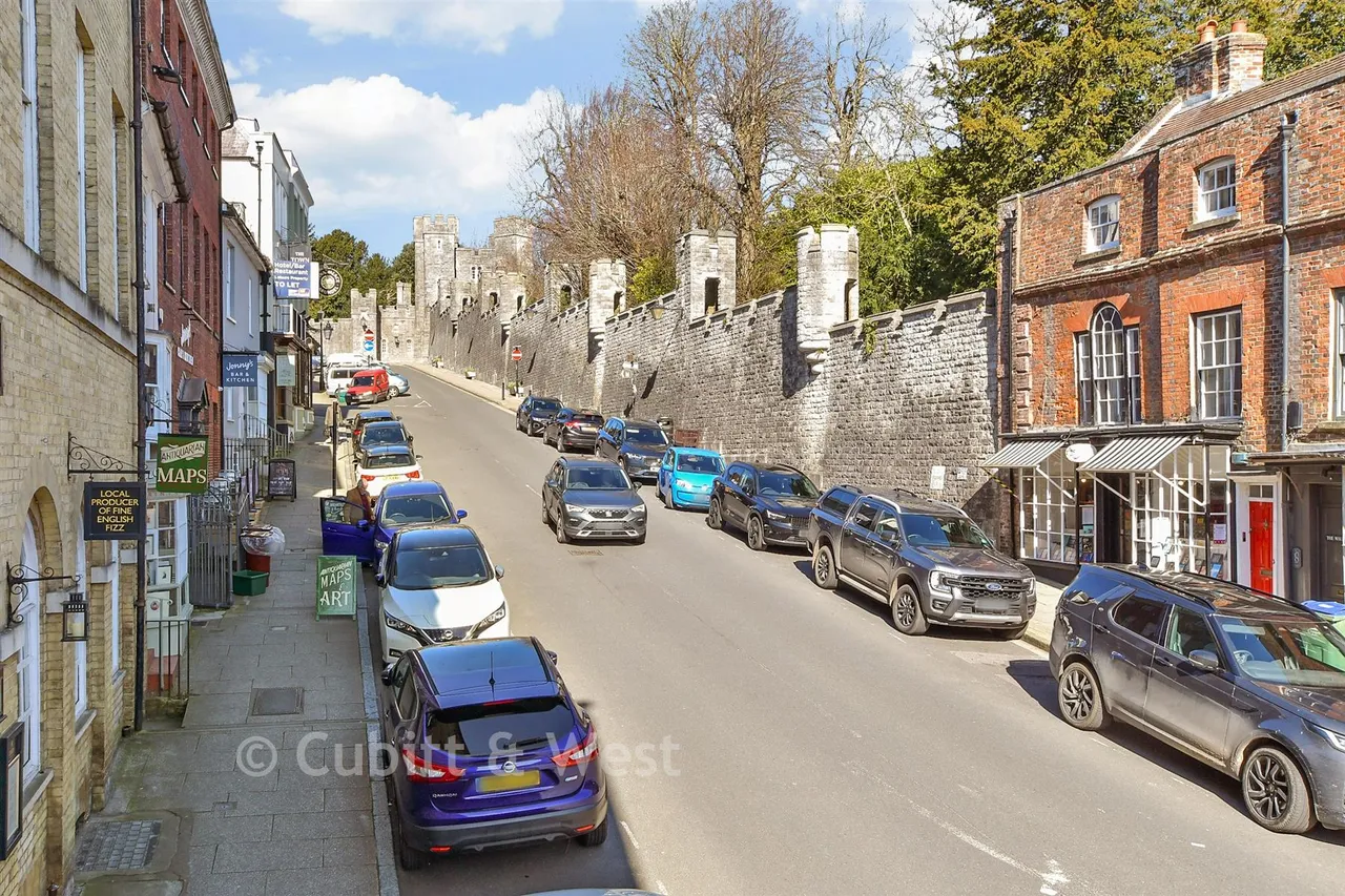 High Street, Arundel, BN18, photo 2