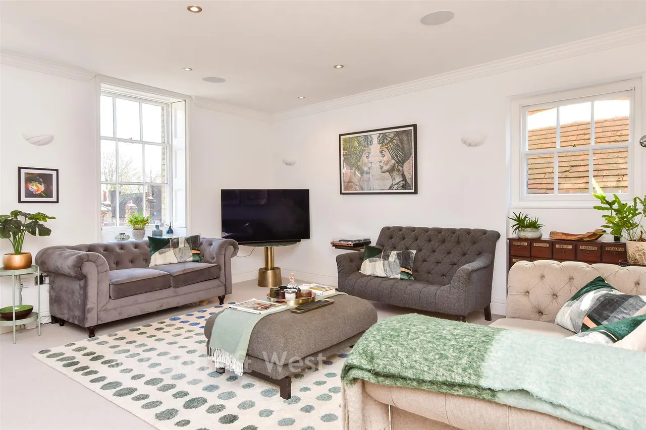 High Street, Arundel, BN18, photo 5