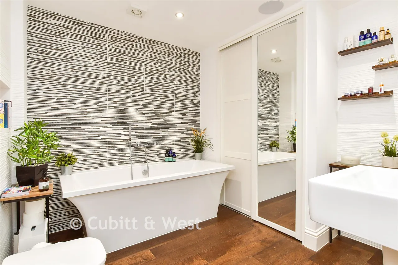 High Street, Arundel, BN18, photo 8