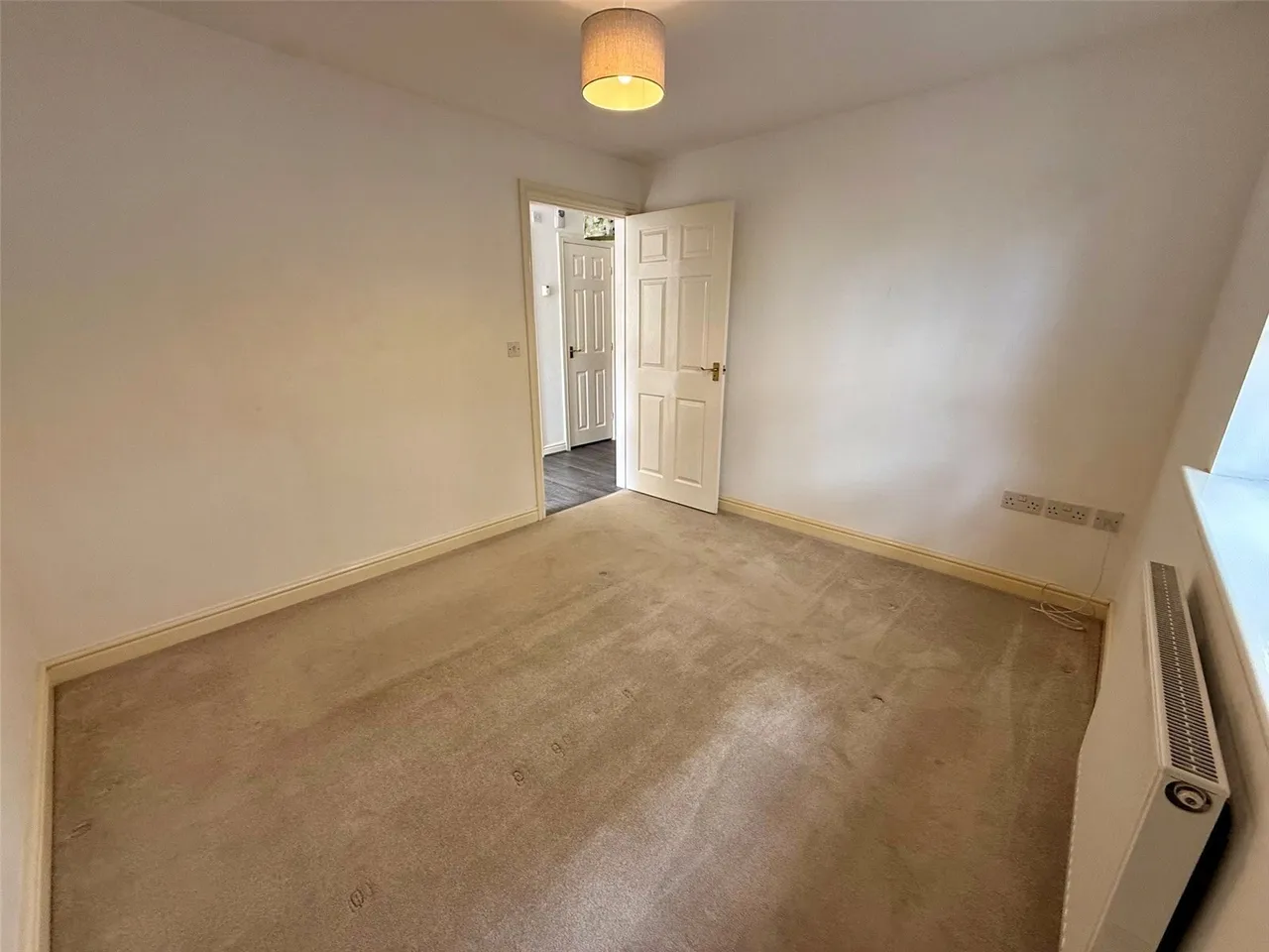 Ffordd Caergybi, Llanfairpwllgwyngyll, LL61, photo 7