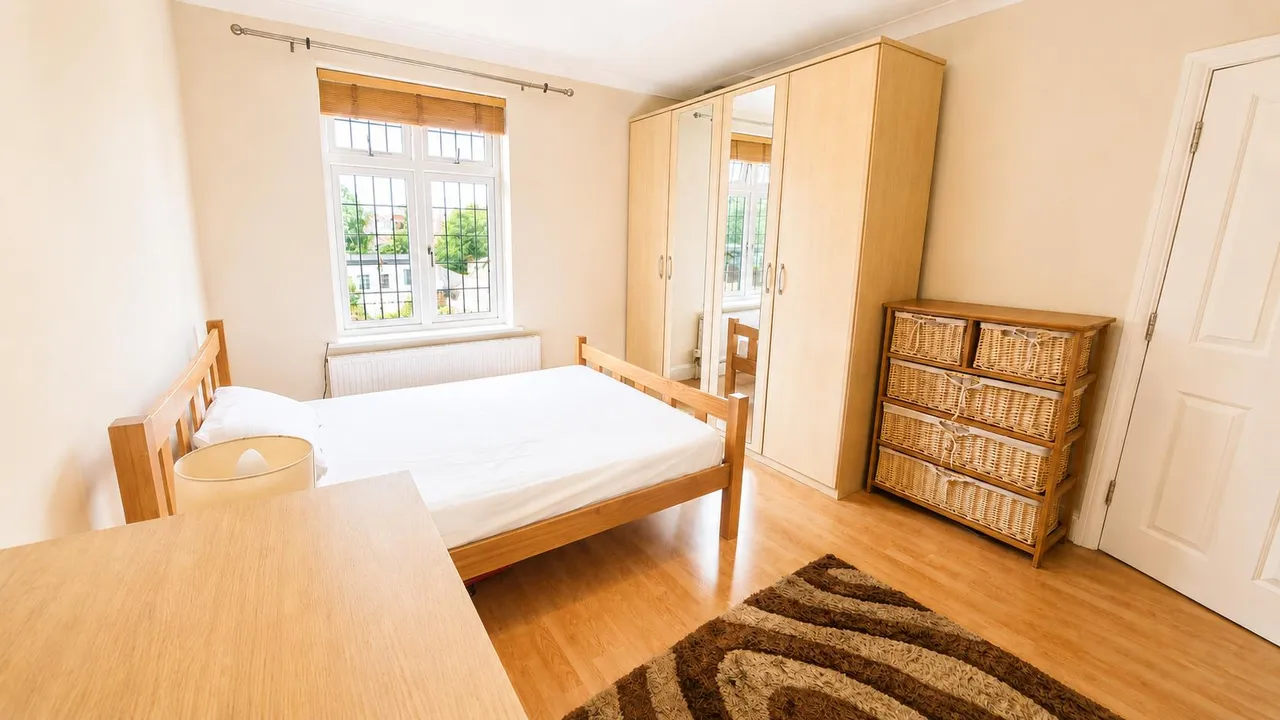 Dawlish Drive, Seven Kings, IG3, photo 25