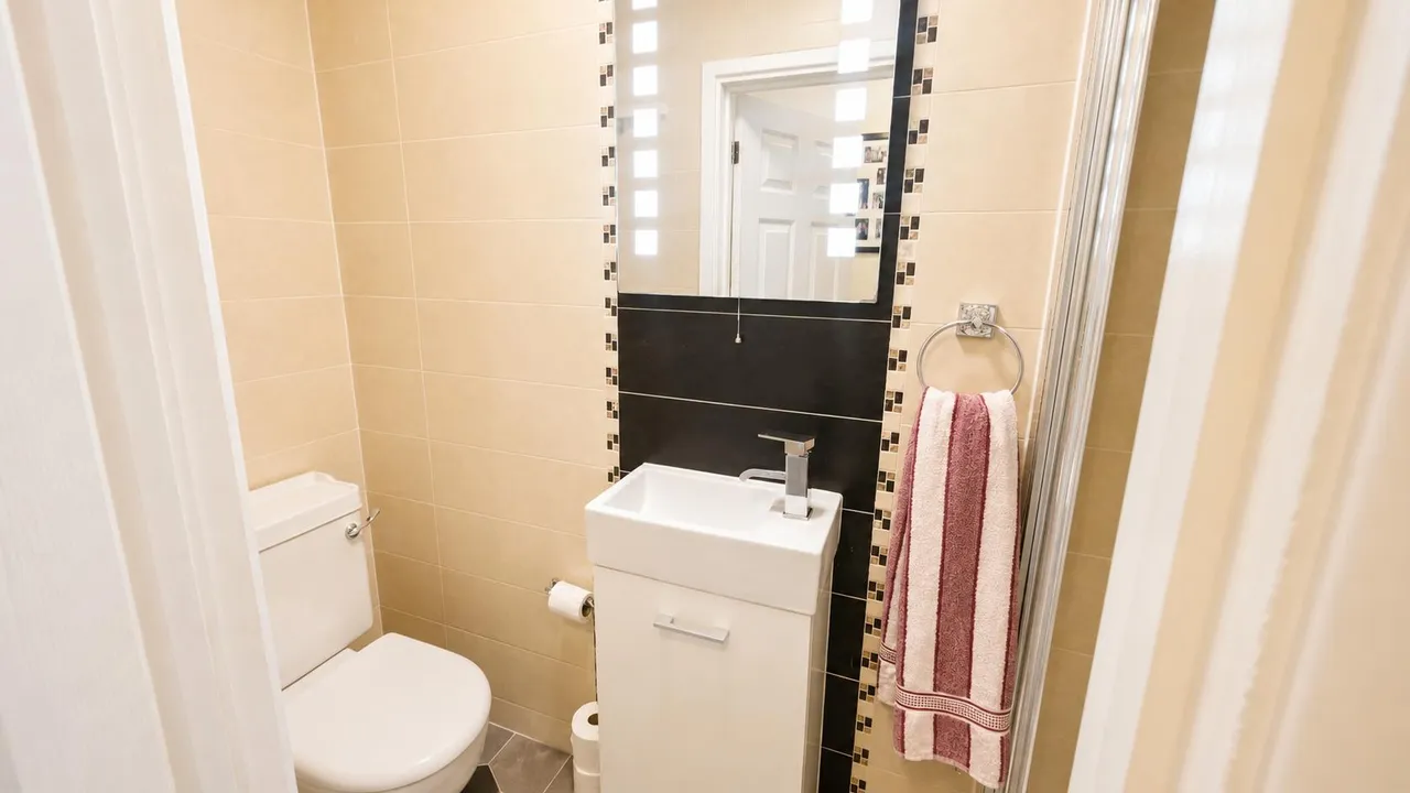 Dawlish Drive, Seven Kings, IG3, photo 18