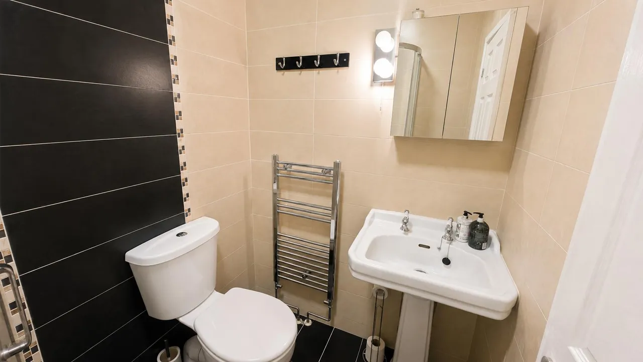 Dawlish Drive, Seven Kings, IG3, photo 17