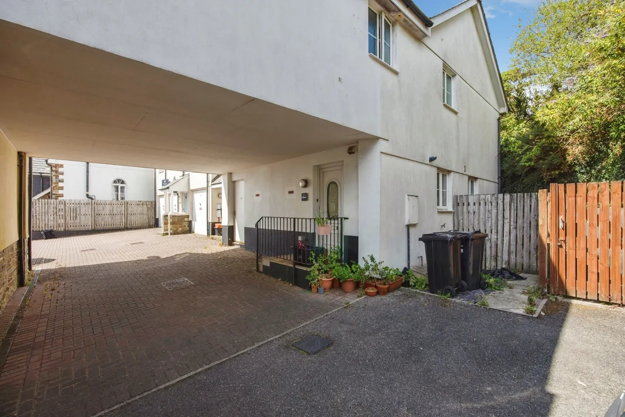 Mullion Close, St. Austell, PL25, photo 17