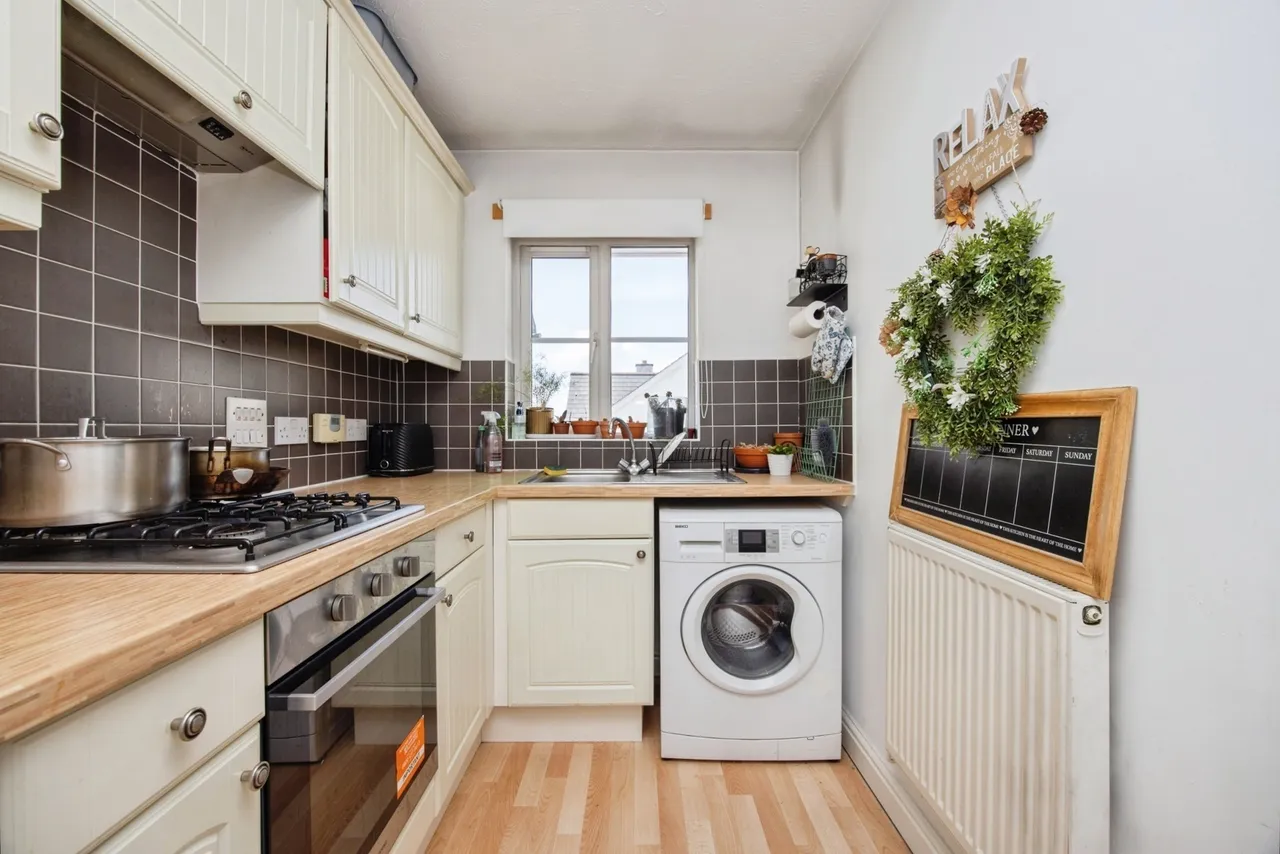 Mullion Close, St. Austell, PL25, photo 9