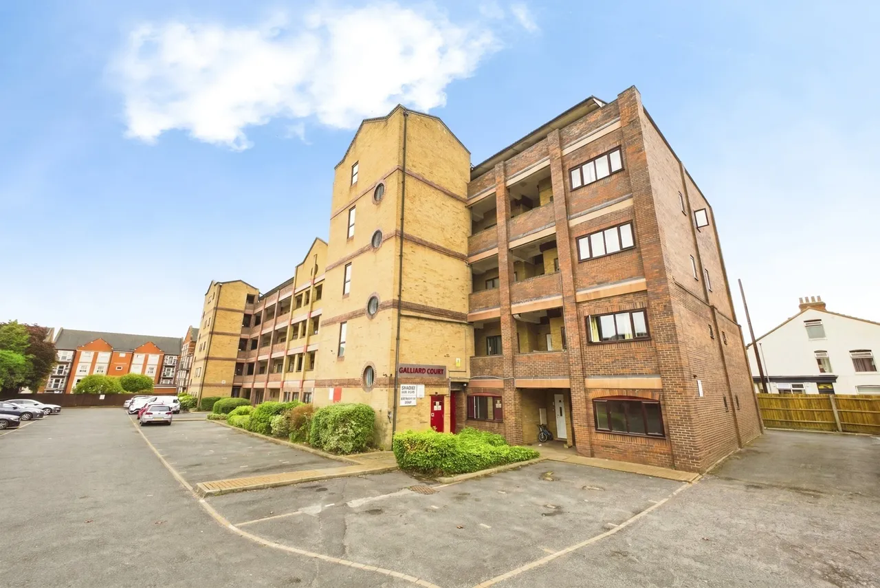 1 bed flat for sale — Baronson Gardens, Northampton, Northamptonshire, NN1
