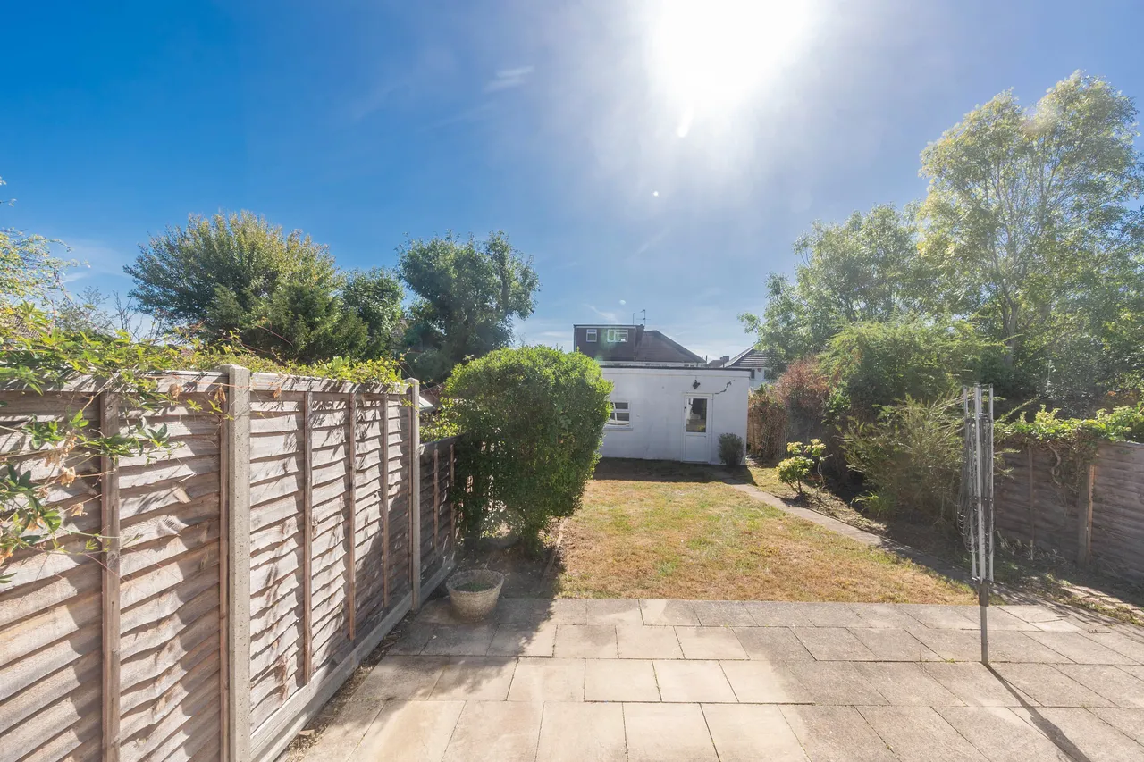 Ruislip, HA4, photo 11