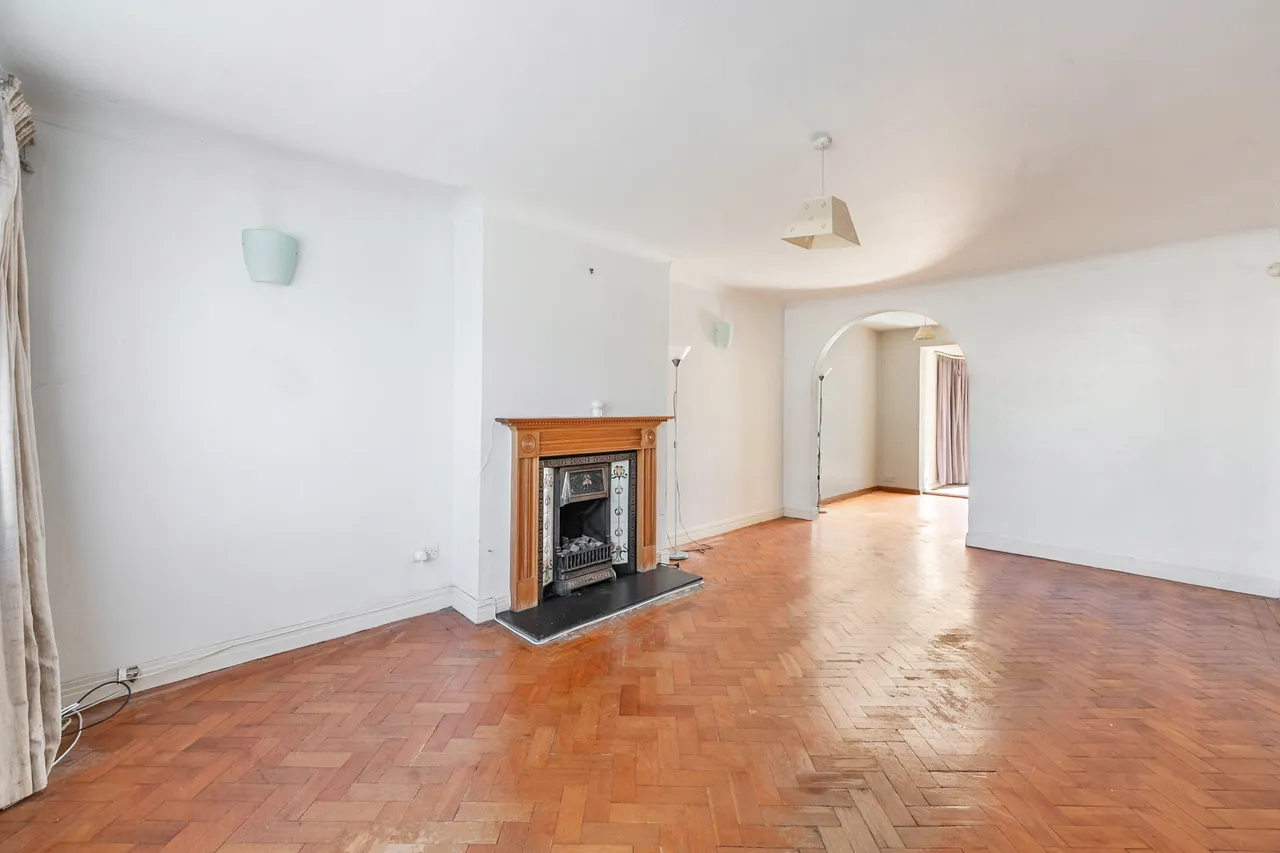 Ruislip, HA4, photo 2