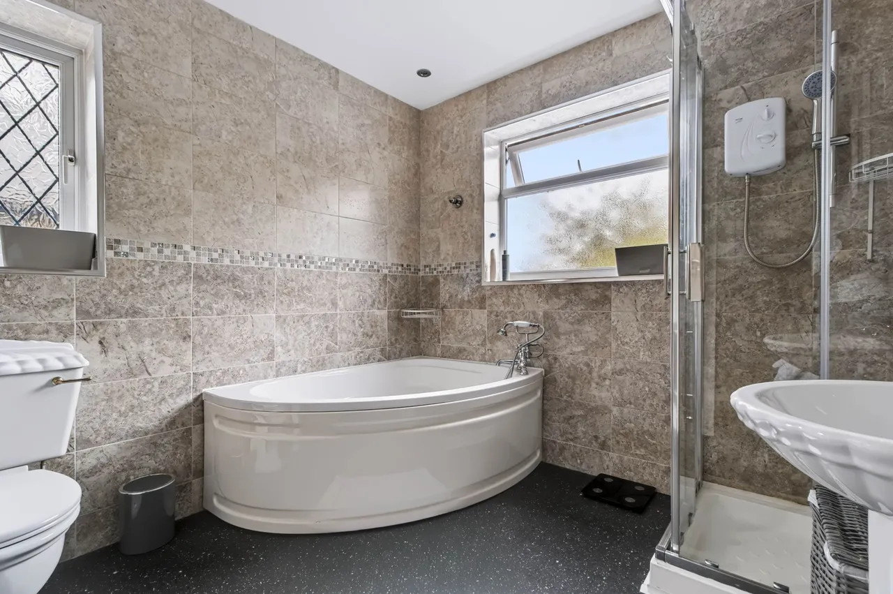 Wilderspool Causeway, Warrington, Warrington, WA4 6QL, photo 11