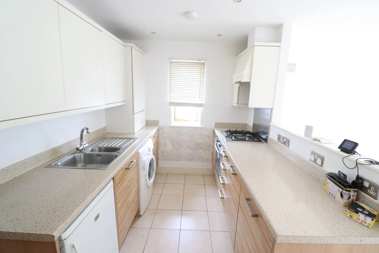 Lindsay Court, Lindsay Avenue, HP12 3GF, photo 2