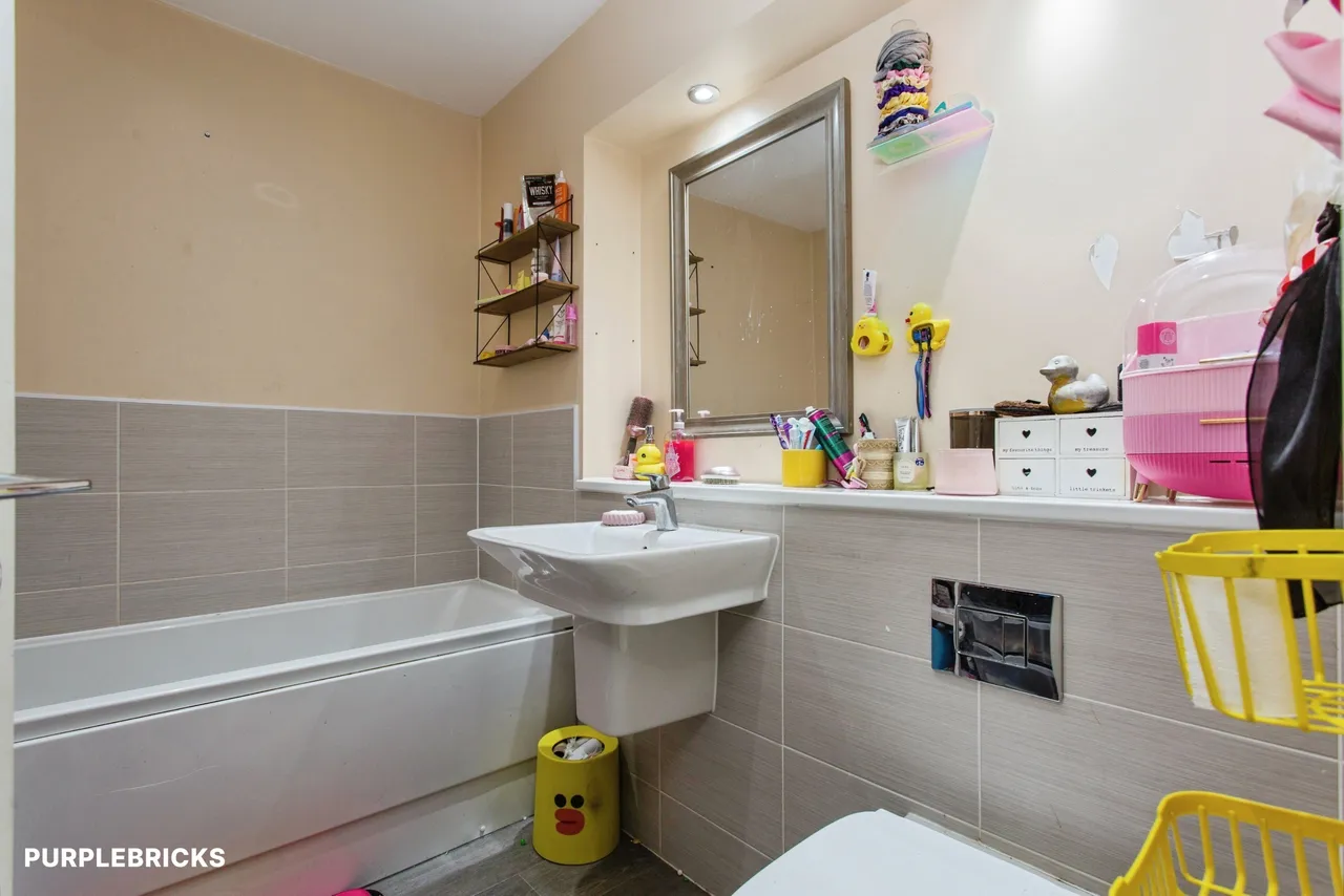 Northgate, Leyland, PR25, photo 19