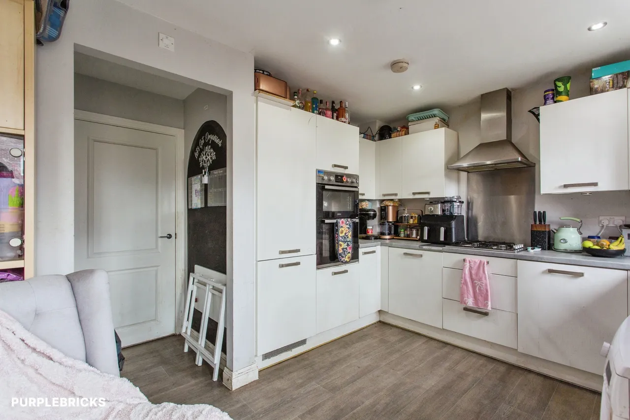 Northgate, Leyland, PR25, photo 6
