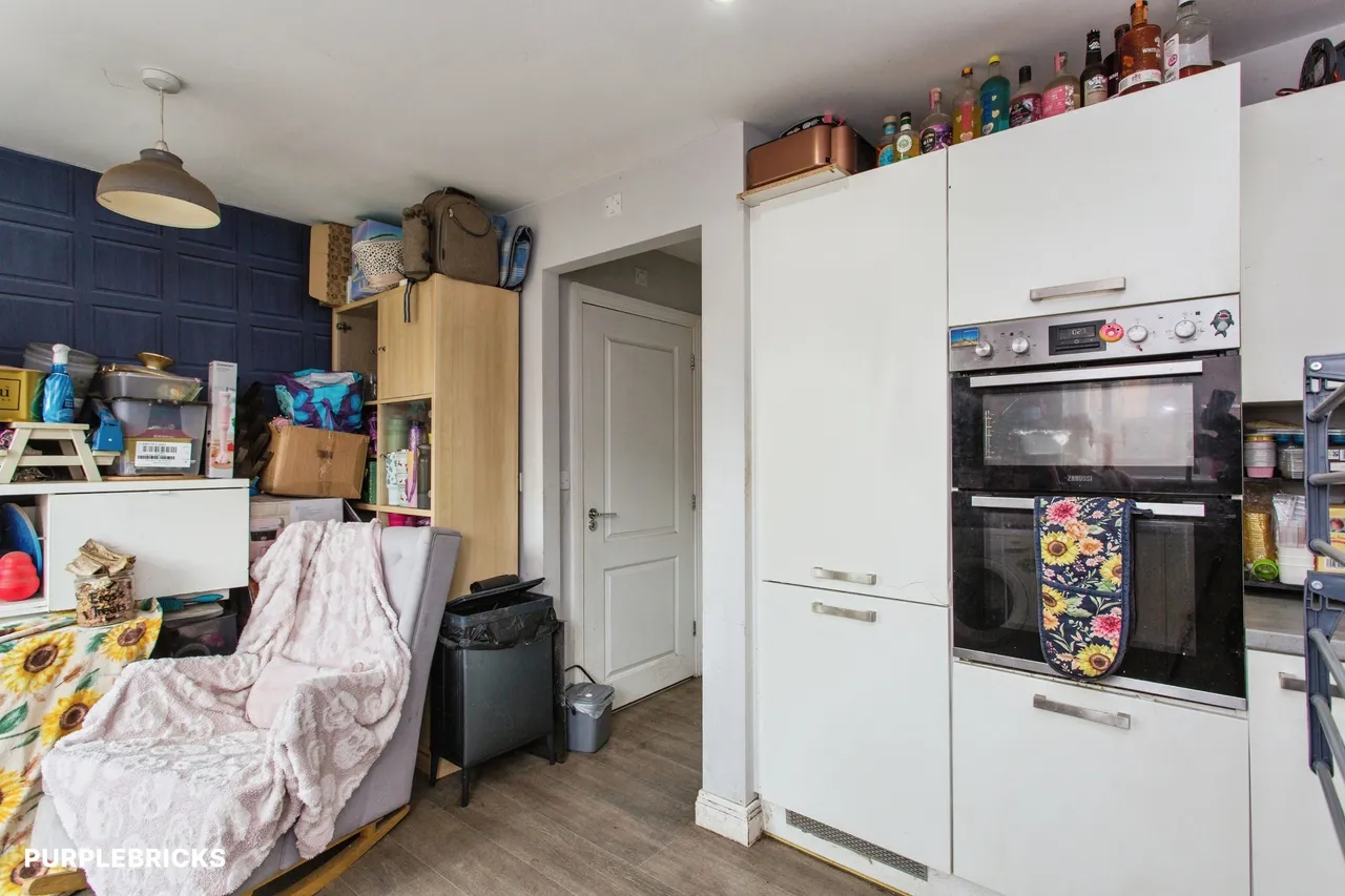 Northgate, Leyland, PR25, photo 7