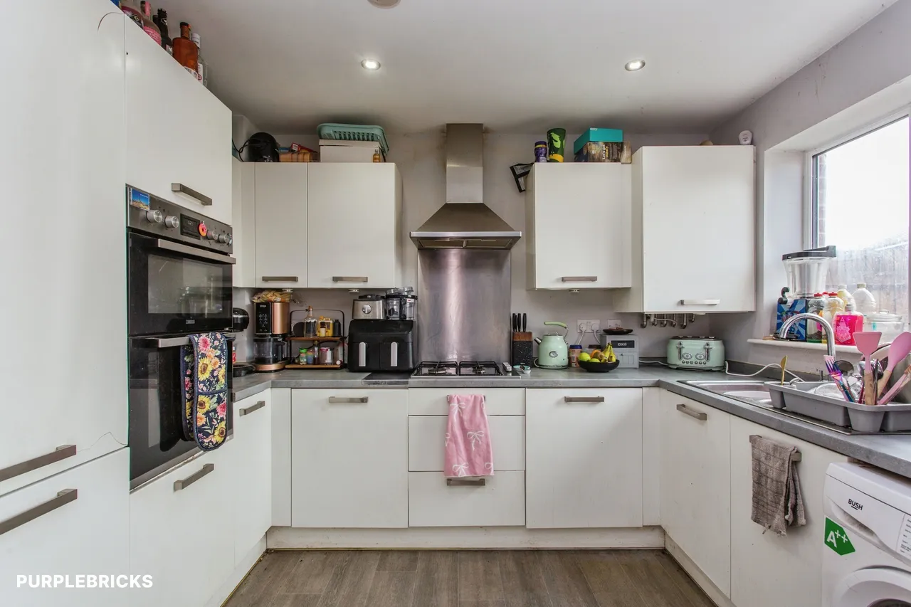 Northgate, Leyland, PR25, photo 5