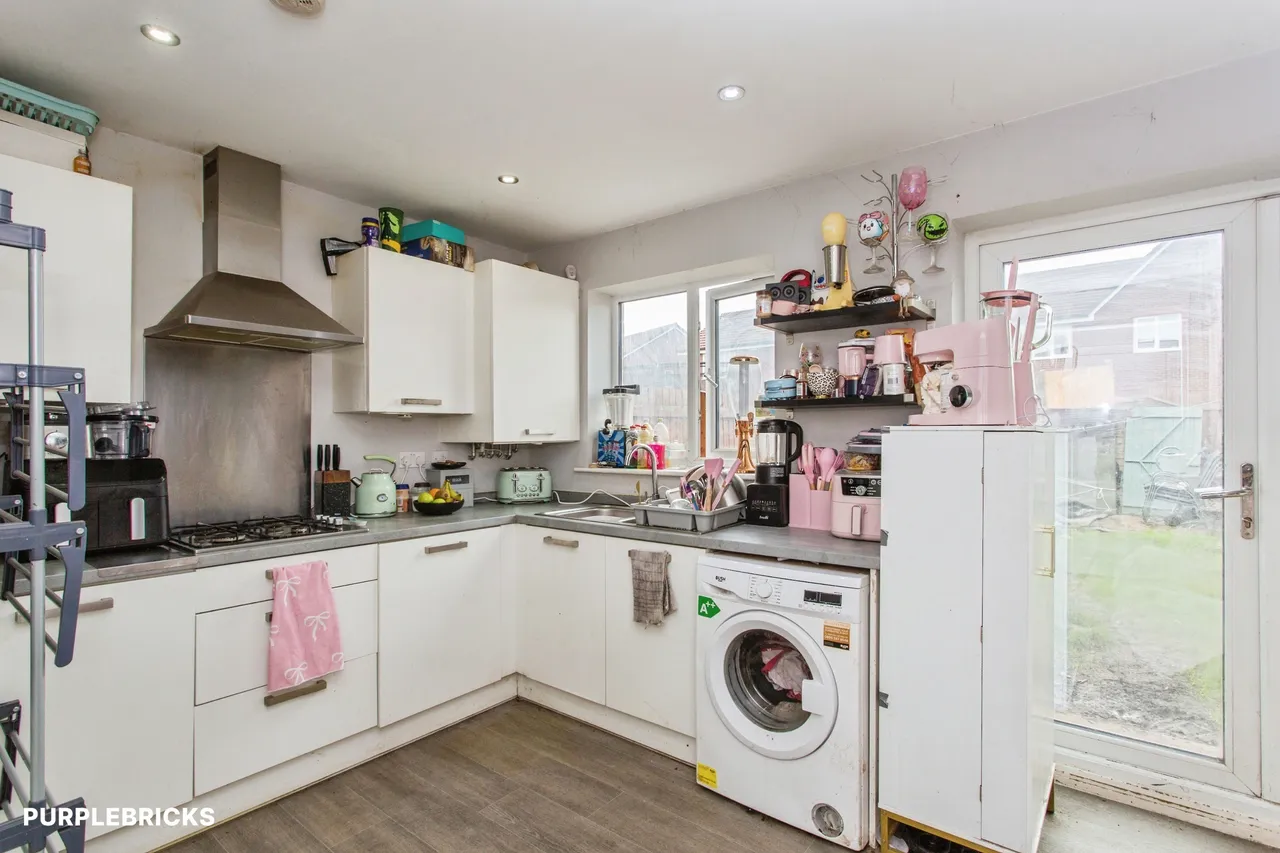 Northgate, Leyland, PR25, photo 9