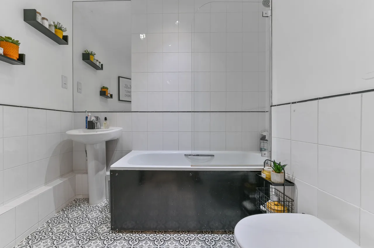 28 Austen Apartments, 1 Weighton Road, London, photo 12