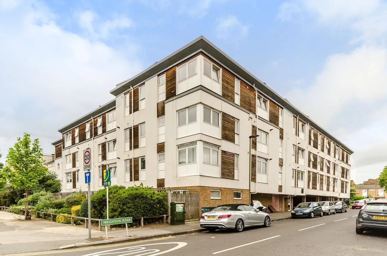 2 bed flat for sale — 28 Austen Apartments, 1 Weighton Road, London