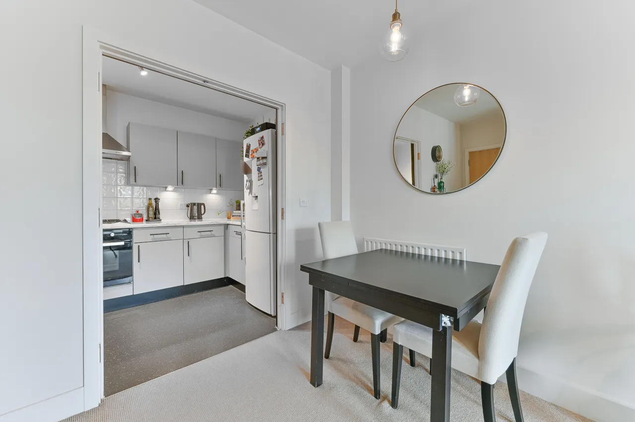 28 Austen Apartments, 1 Weighton Road, London, photo 6