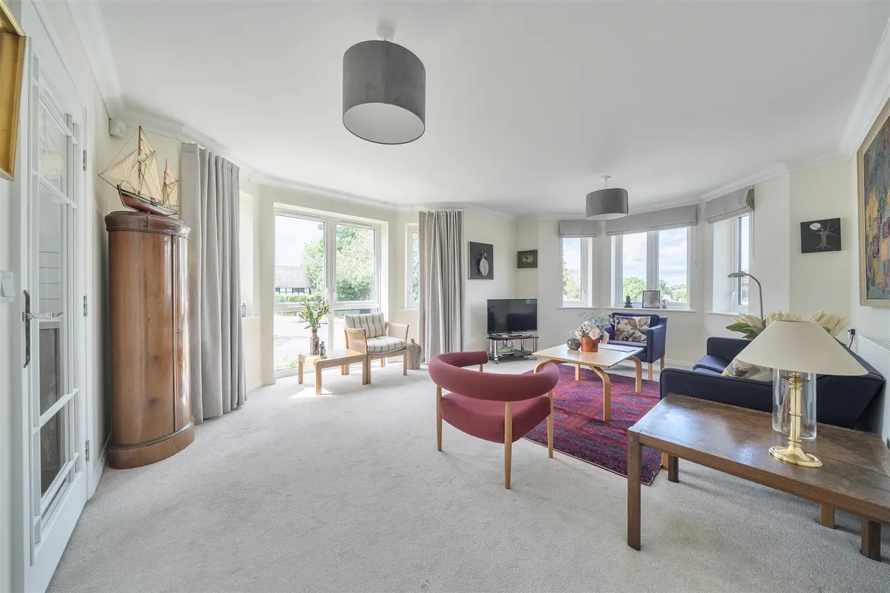 Greyhound Lane, Thame, OX9, photo 3