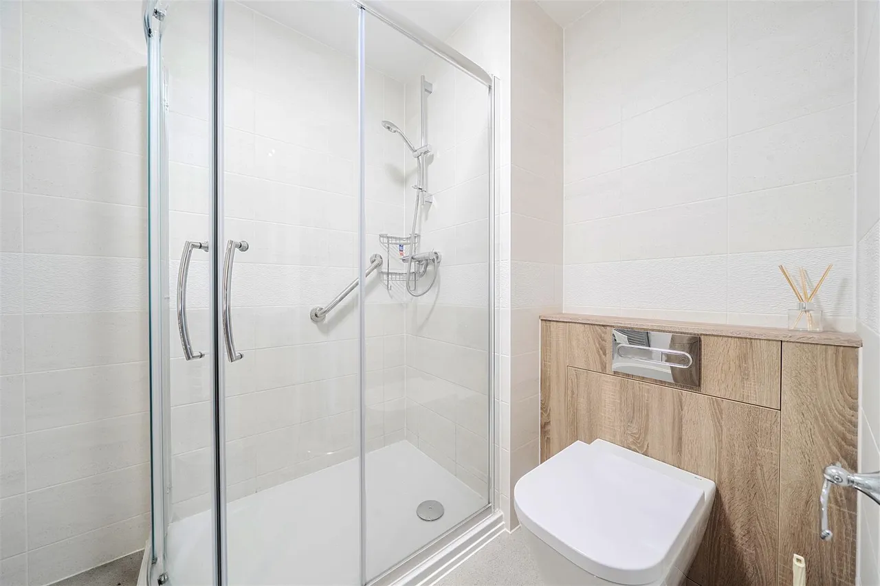 Greyhound Lane, Thame, OX9, photo 9
