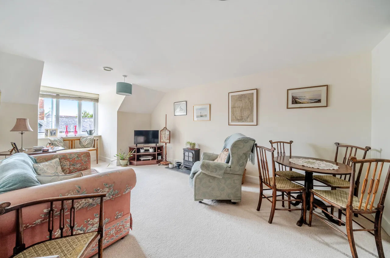 Ackender Road, Alton, GU34, photo 2