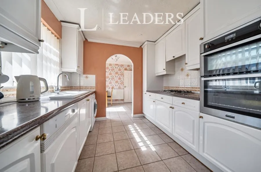Kelvin Close, Tonbridge, TN10, photo 12
