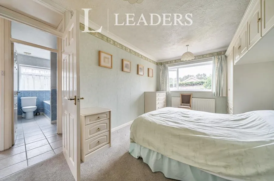 Kelvin Close, Tonbridge, TN10, photo 18