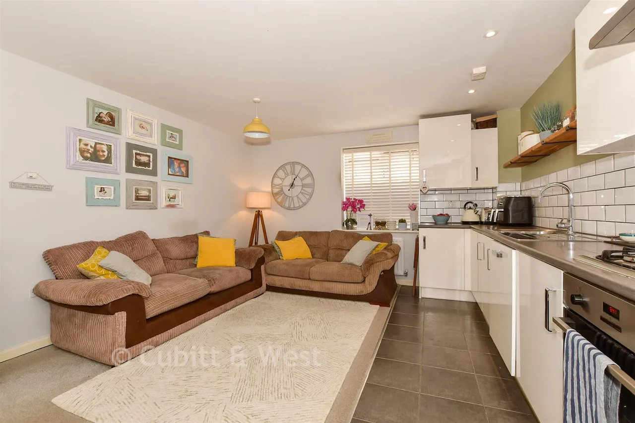 Ellis Road, Broadbridge Heath, RH12, photo 5