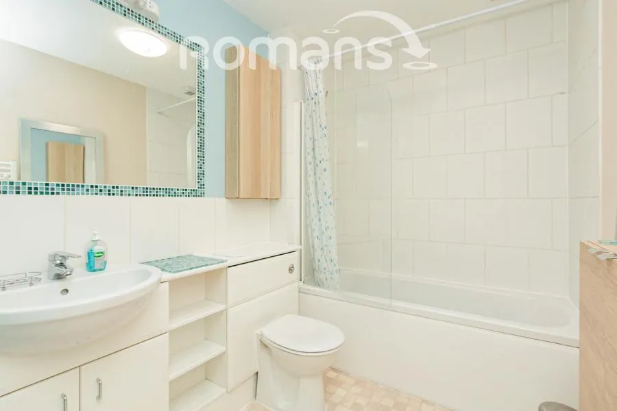 London Road, Camberley, GU15, photo 7