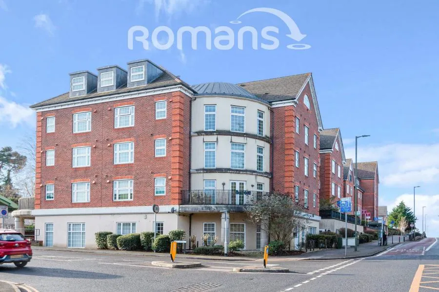 London Road, Camberley, GU15, photo 4