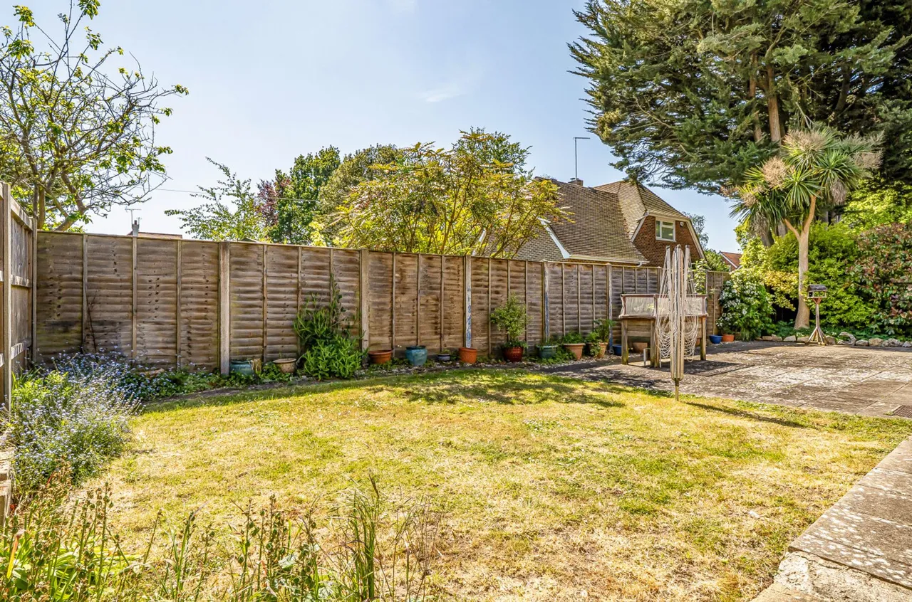 Willowhale Avenue, Aldwick, PO21, photo 23