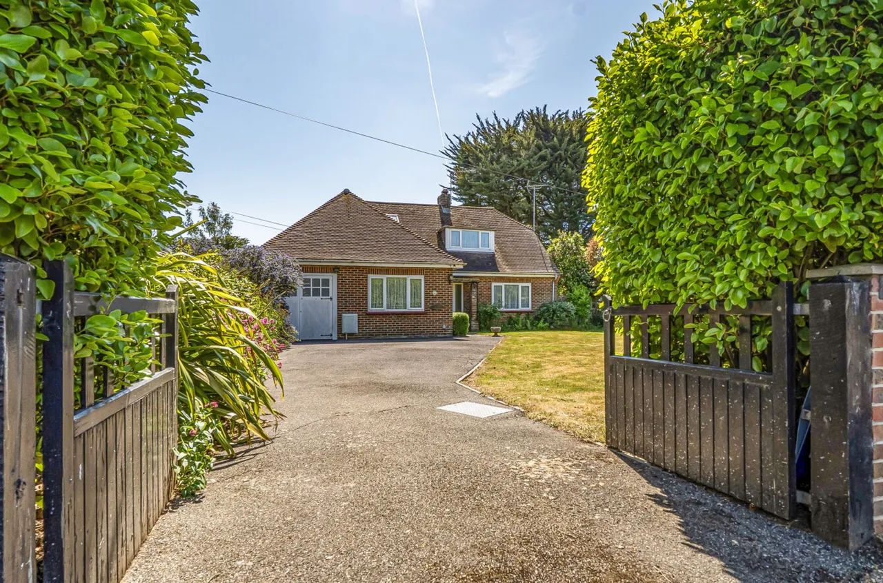Willowhale Avenue, Aldwick, PO21, photo 18