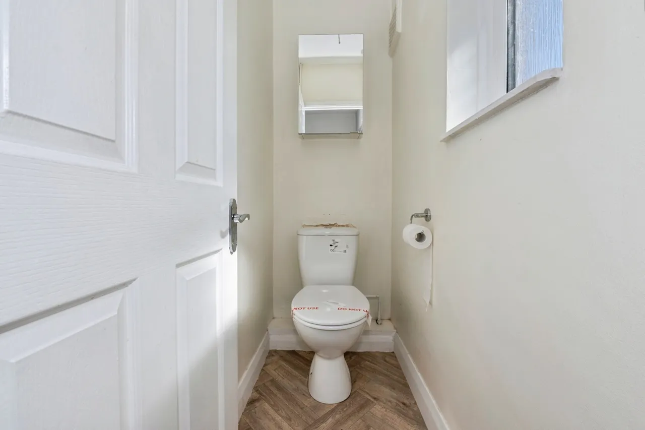 Myrtle Grove, Aveley, South Ockendon, Essex, RM15, photo 10