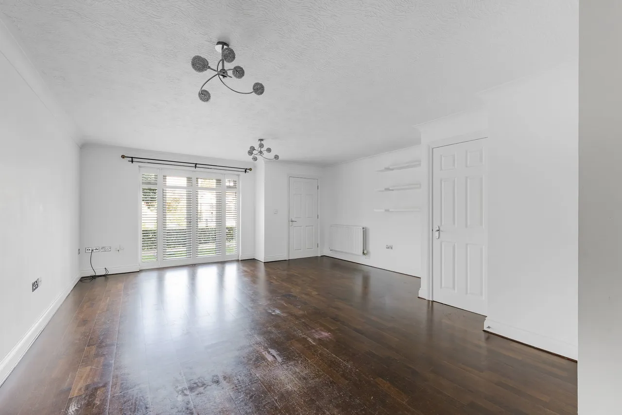 Ruxley Lane, Epsom, KT19, photo 3