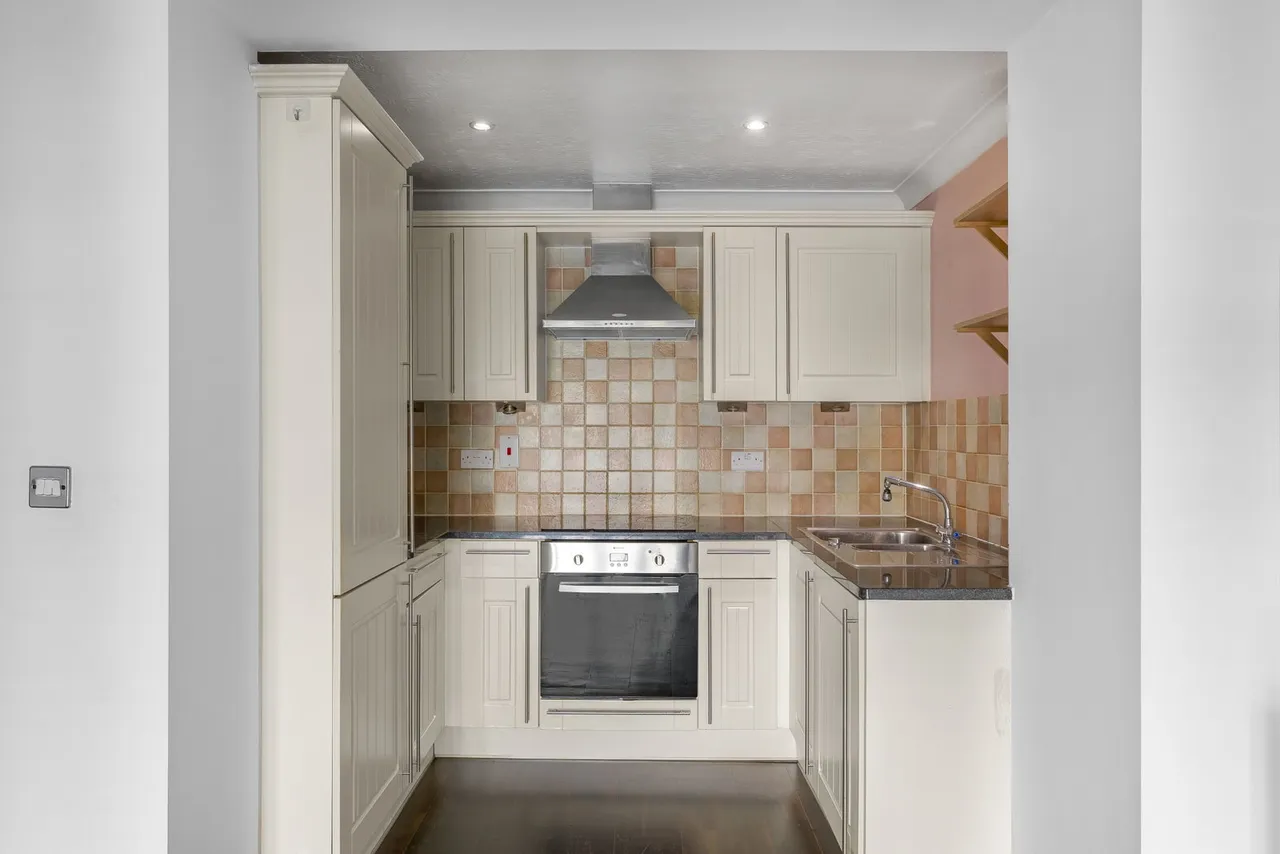 Ruxley Lane, Epsom, KT19, photo 9