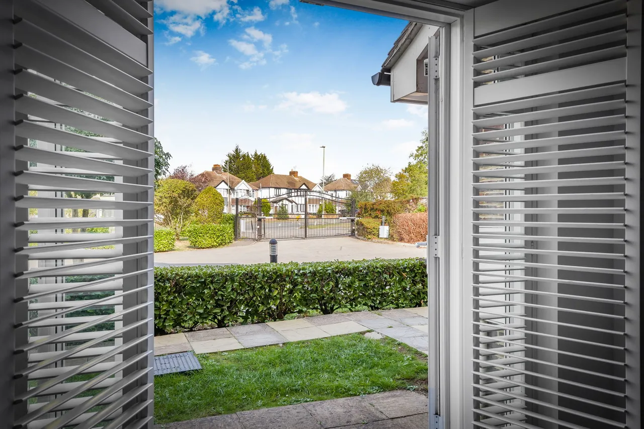 Ruxley Lane, Epsom, KT19, photo 6