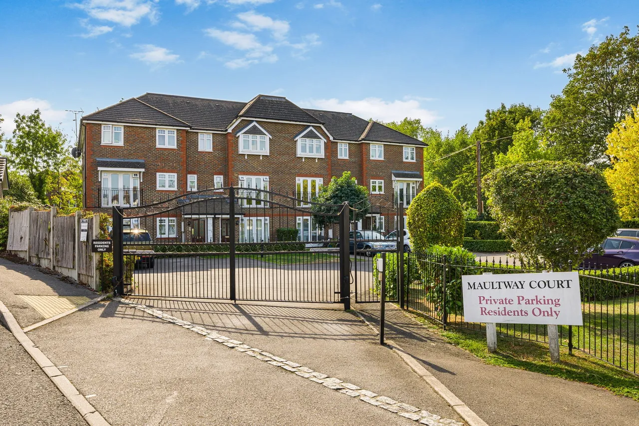 Ruxley Lane, Epsom, KT19, photo 23