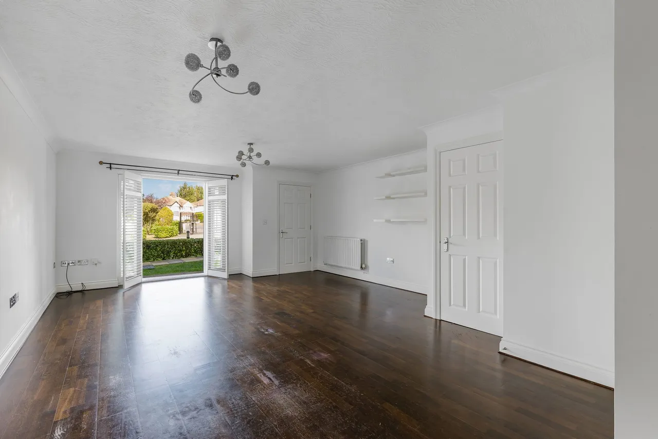 Ruxley Lane, Epsom, KT19, photo 4