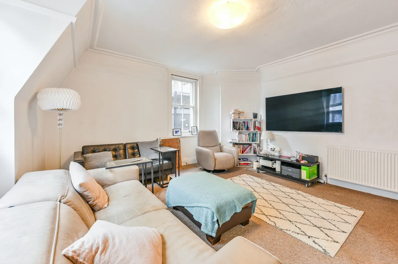 123 Clarence Gate Gardens, Glentworth Street, London, photo 2