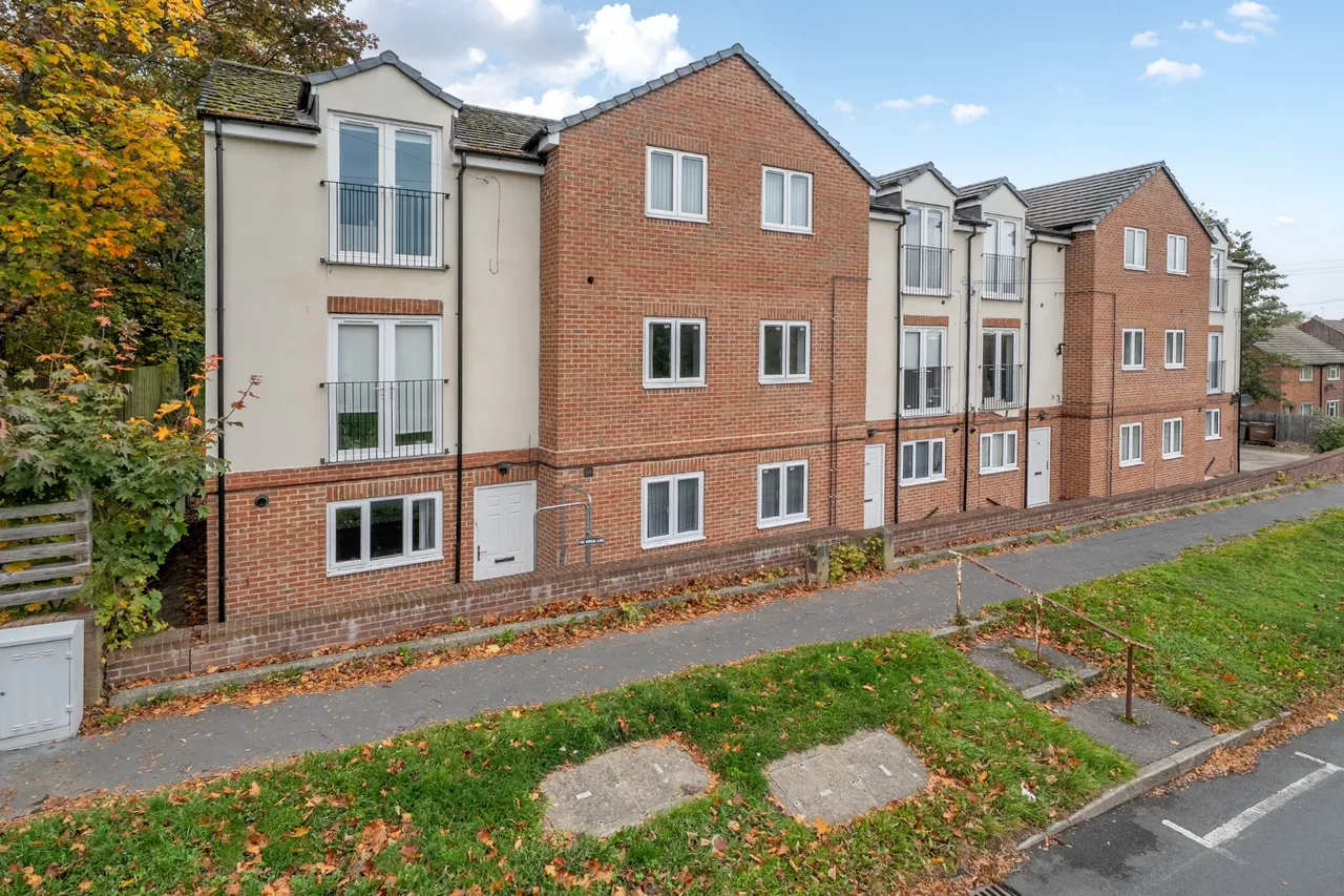2 bed flat for sale, Hendal Rise, Wakefield, WF2