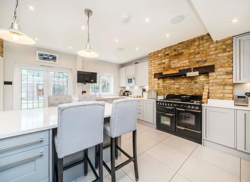 Courtlands Avenue, Hampton, TW12, photo 4