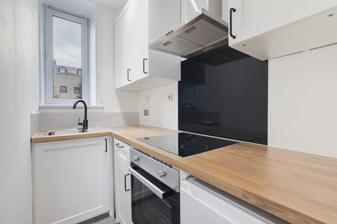 1 bed flat to rent, Menzies Road, Aberdeen, AB11