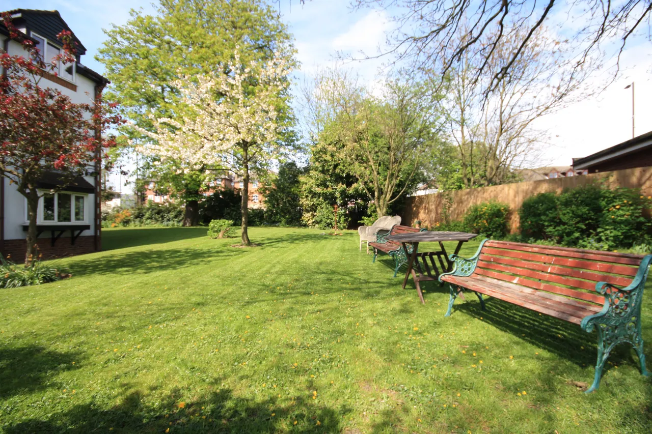 Eskdale Avenue, Northolt, UB5, photo 9