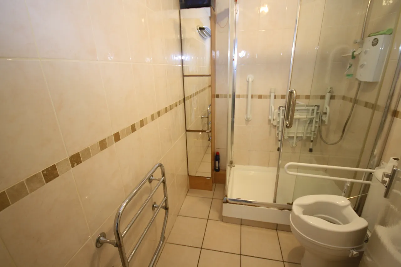 Eskdale Avenue, Northolt, UB5, photo 8