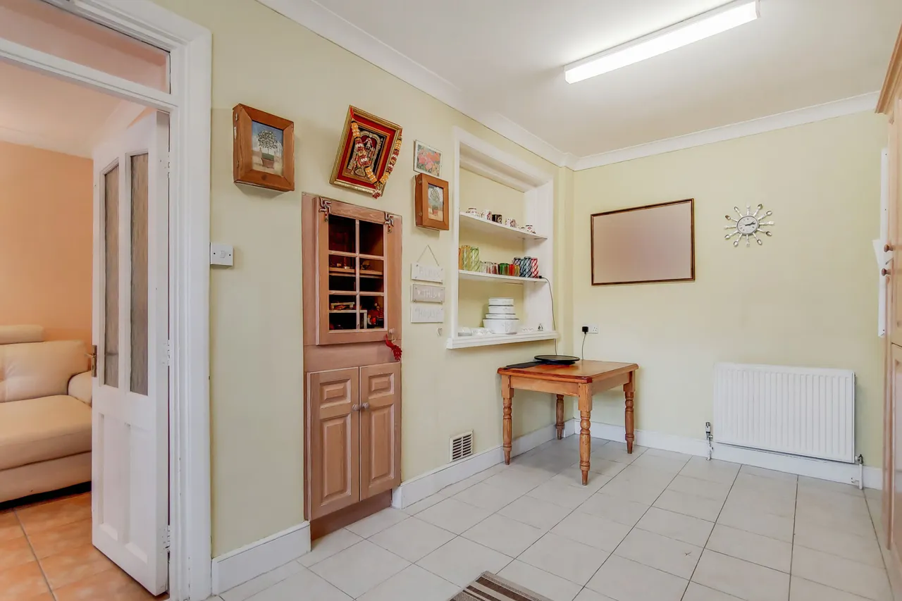45 Courtfield Avenue, Harrow, photo 9