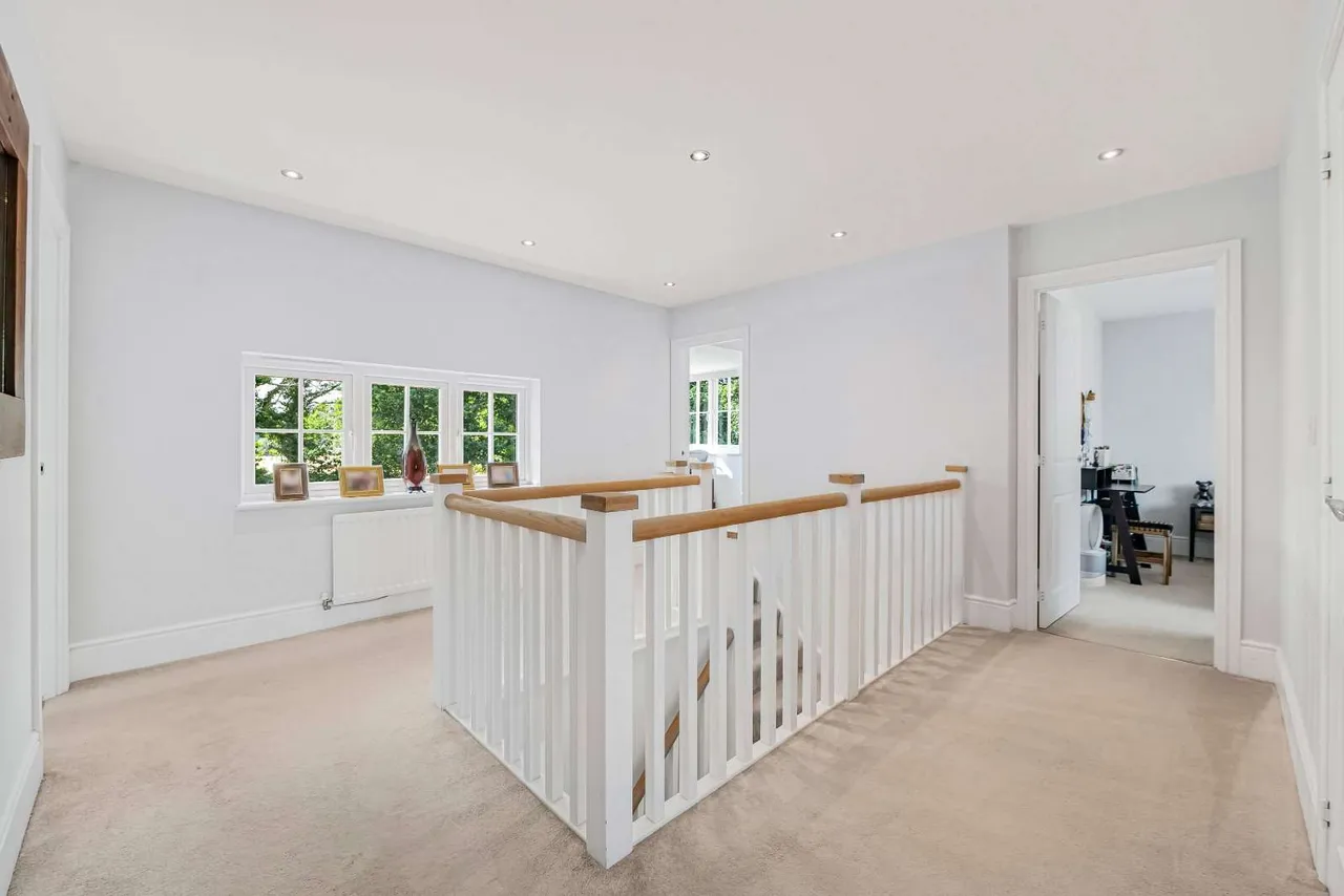 Whalebone Wood Road, Pease Pottage, Crawley, West Sussex, RH11 9GE, photo 11